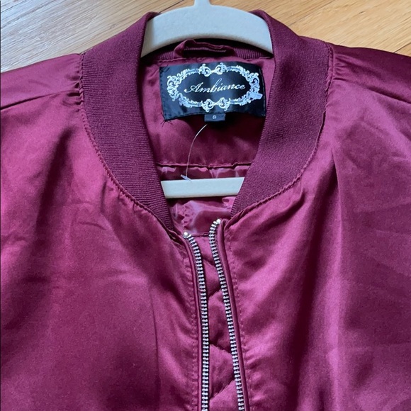 Small Jacket - Picture 3 of 4